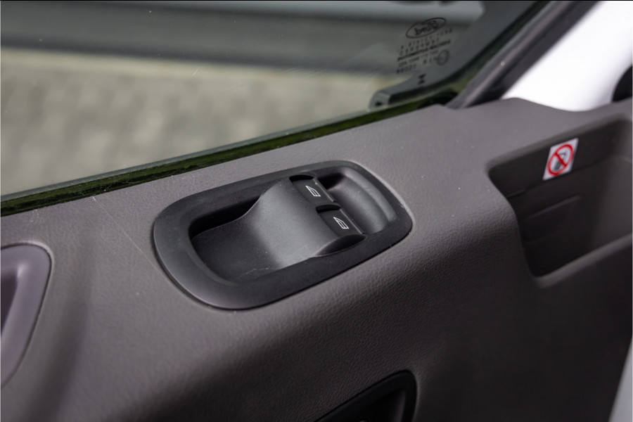 Ford E-Transit Bakwagen met laadklep Rolstops