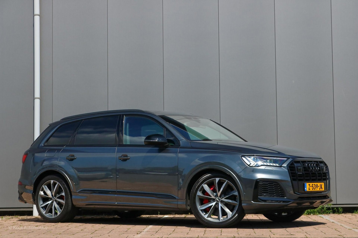 Audi Q7 60 TFSI e Quattro Competition | RS-Stoelen| B&O 3D | HUD | Matrix Laser | Massage | Trekhaak | Alcantara hemel | Softclose