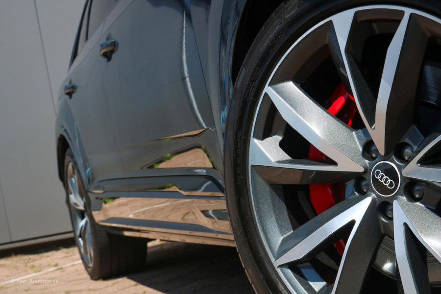 Audi Q7 60 TFSI e Quattro Competition | RS-Stoelen| B&O 3D | HUD | Matrix Laser | Massage | Trekhaak | Alcantara hemel | Softclose