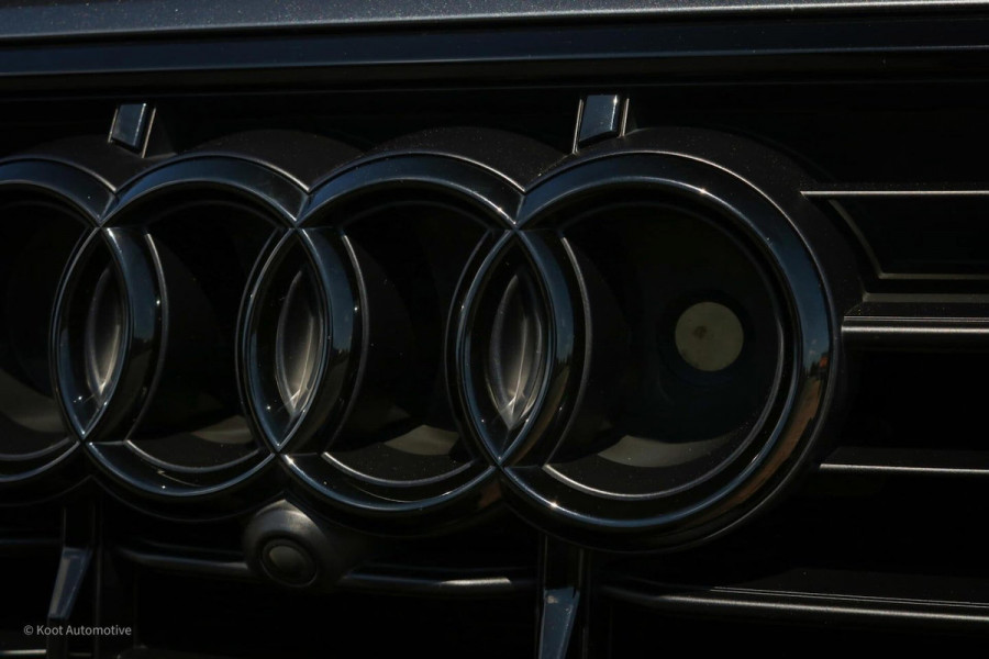 Audi Q7 60 TFSI e Quattro Competition | RS-Stoelen| B&O 3D | HUD | Matrix Laser | Massage | Trekhaak | Alcantara hemel | Softclose