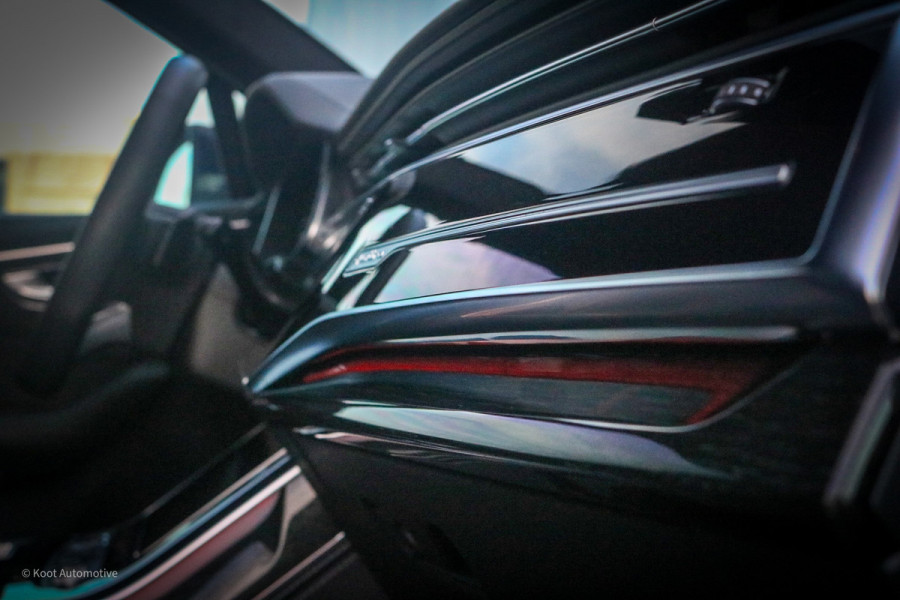 Audi Q7 60 TFSI e Quattro Competition | RS-Stoelen| B&O 3D | HUD | Matrix Laser | Massage | Trekhaak | Alcantara hemel | Softclose