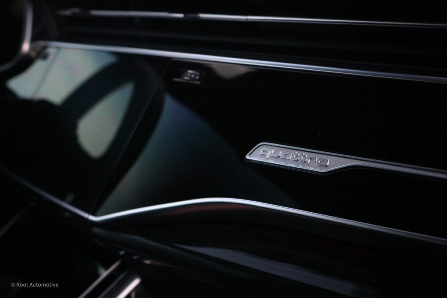 Audi Q7 60 TFSI e Quattro Competition | RS-Stoelen| B&O 3D | HUD | Matrix Laser | Massage | Trekhaak | Alcantara hemel | Softclose