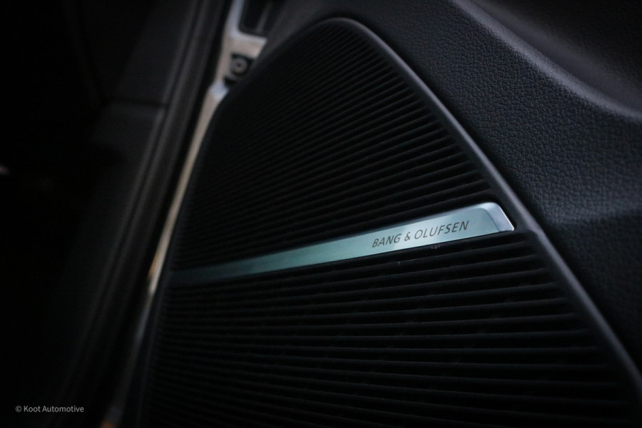 Audi Q7 60 TFSI e Quattro Competition | RS-Stoelen| B&O 3D | HUD | Matrix Laser | Massage | Trekhaak | Alcantara hemel | Softclose