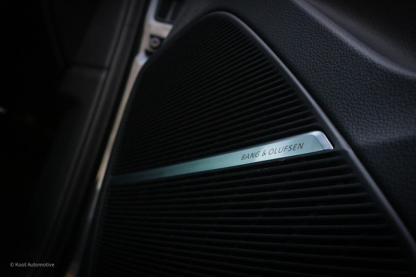 Audi Q7 60 TFSI e Quattro Competition | RS-Stoelen| B&O 3D | HUD | Matrix Laser | Massage | Trekhaak | Alcantara hemel | Softclose