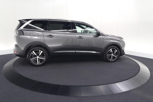 Peugeot 5008 PureTech 130 EAT8 GT | 7 Zitplaatsen | Schuif-/Kanteldak | Camera | Adaptieve Cruise Control