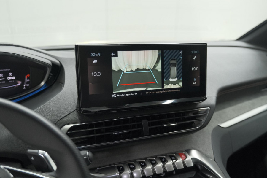Peugeot 5008 PureTech 130 EAT8 GT | 7 Zitplaatsen | Schuif-/Kanteldak | Camera | Adaptieve Cruise Control