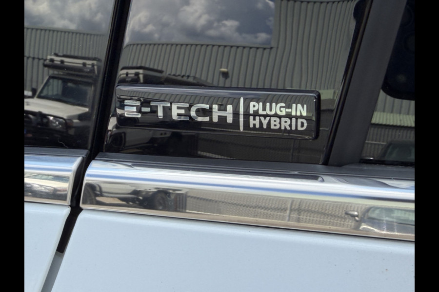 Renault Captur 160pk E-Tech Plug-in Hybrid Intens (Camera - LED - Keyless Entry - 17"incl 4S - Parkeersensoren V+A - Navigatie - Automatische A
