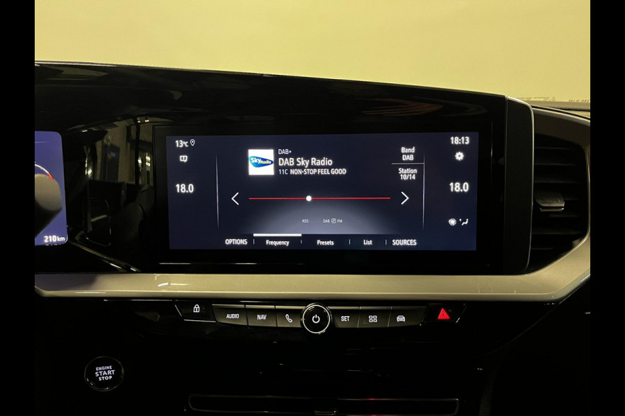 Opel Mokka 1.2 Turbo Automaat Hybrid Ultimate Climate Control Apple Carplay/Android Auto  Navigatie Full LED Leder/Alcantara Virtual cockpit PDC VA + Camera 18" LM Velgen Adaptive Cruise Control