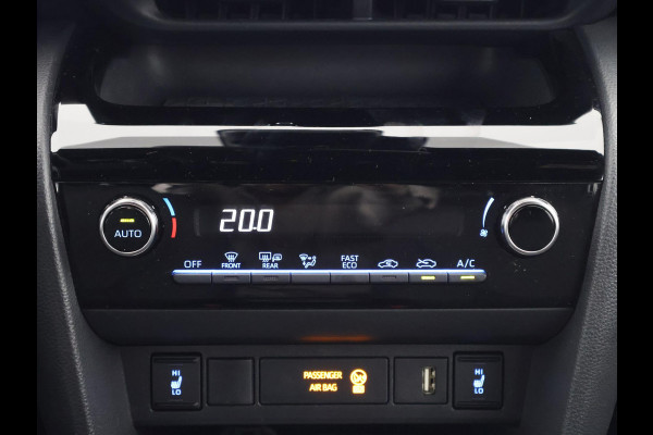 Toyota Yaris Cross 1.5 Hybrid 115 Dynamic Luxury Bi-Tone | Stuur- & Stoelverwarming | Apple Carplay & AndroidAUTO | Camera |