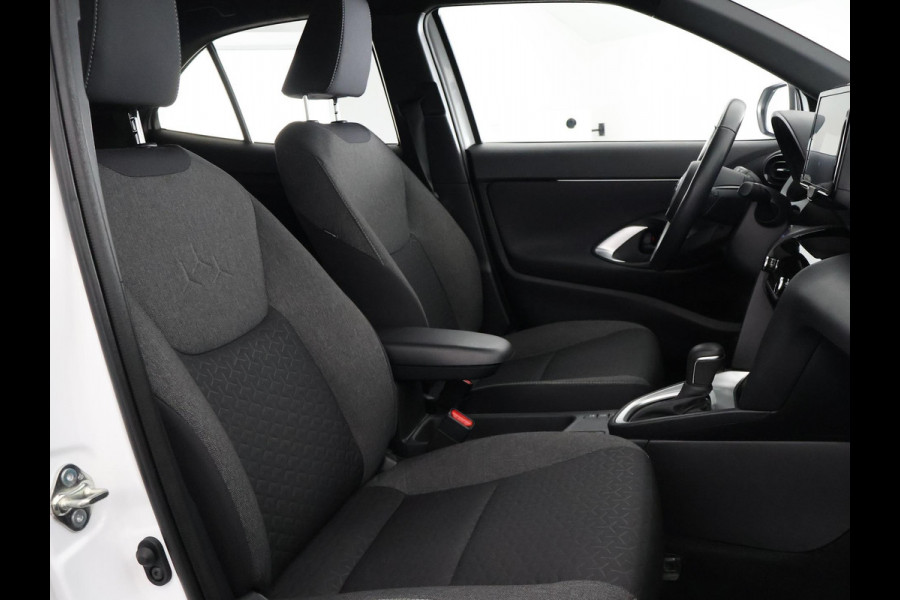 Toyota Yaris Cross 1.5 Hybrid 115 Dynamic Luxury Bi-Tone | Stuur- & Stoelverwarming | Apple Carplay & AndroidAUTO | Camera |