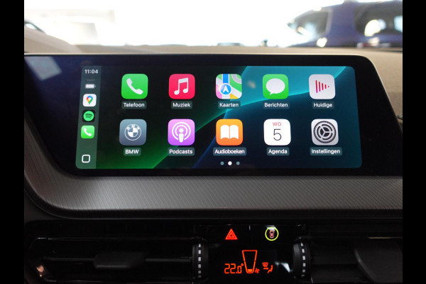 BMW 1-serie 118i M-Sport Automaat Digitale Cockpit Climate control Stoel verwarming LED  Sfeer verlichting Lichtmetalen velgen Navigatie Apple carplay/ Android auto Parkeersensoren