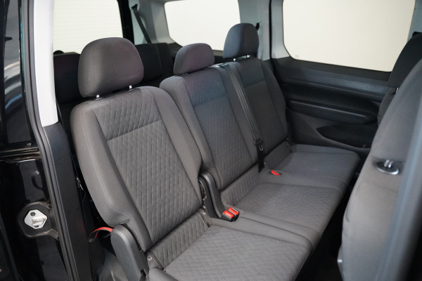 Volkswagen Caddy Maxi 1.5 TSI 7p 7 Persoons PDC Navigatie 24 Maanden garantie* (Vraag naar de voorwaarden)
