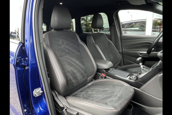 Ford Kuga 1.5 EcoBoost ST Line 150pk/110kW 6-bak | Afn. trekhaak | Bi-Xenon | Sony | Camera | Elek. achterklep | Winter Pack | etc. etc.