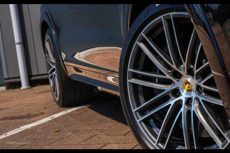 Porsche Cayenne 4.0 Turbo S E-Hybrid | 680PK | PCCB | PDCC | PASM| Pano | Sport Chrono | Trekhaak | BTW