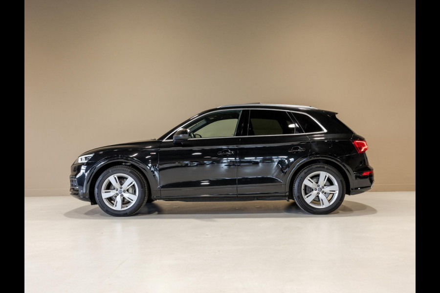 Audi Q5 55 TFSI e S-Line edition / 367pk / Panorama dak / Trekhaak / Leder / Achteruitrij camera /