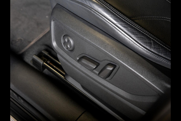 Audi Q5 55 TFSI e S-Line edition / 367pk / Panorama dak / Trekhaak / Leder / Achteruitrij camera /
