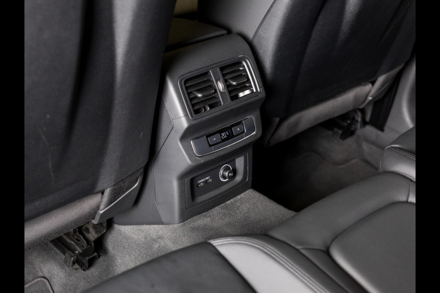 Audi Q5 55 TFSI e S-Line edition / 367pk / Panorama dak / Trekhaak / Leder / Achteruitrij camera /