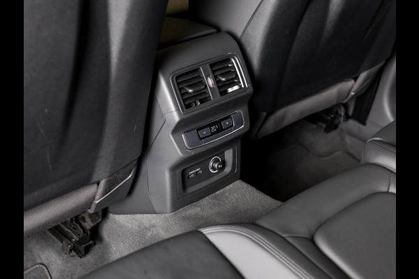 Audi Q5 55 TFSI e S-Line edition / 367pk / Panorama dak / Trekhaak / Leder / Achteruitrij camera /
