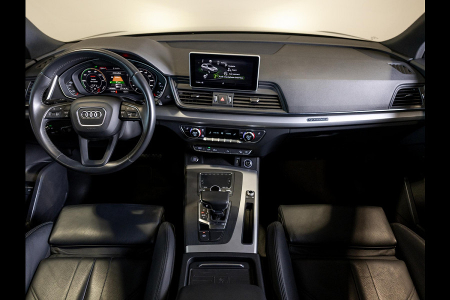 Audi Q5 55 TFSI e S-Line edition / 367pk / Panorama dak / Trekhaak / Leder / Achteruitrij camera /