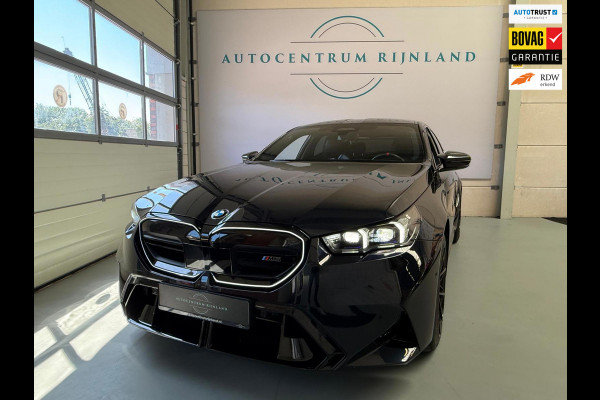 BMW 5 Serie M5 Automaat, Carbon pakket, keramische remmen, HUD, Bowers & Wilkins, M Multifunctionele Stoelen