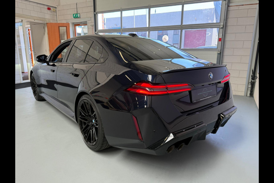 BMW 5 Serie M5 Automaat, Carbon pakket, keramische remmen, HUD, Bowers & Wilkins, M Multifunctionele Stoelen