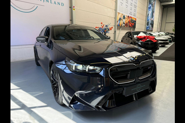 BMW 5 Serie M5 Automaat, Carbon pakket, keramische remmen, HUD, Bowers & Wilkins, M Multifunctionele Stoelen
