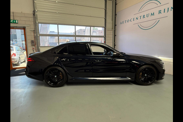 BMW 5 Serie M5 Automaat, Carbon pakket, keramische remmen, HUD, Bowers & Wilkins, M Multifunctionele Stoelen