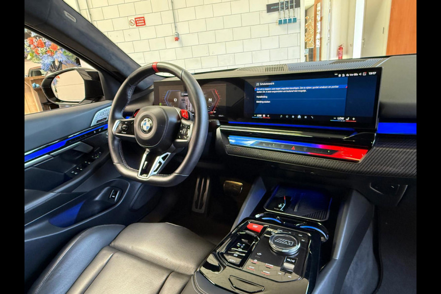 BMW 5 Serie M5 Automaat, Carbon pakket, keramische remmen, HUD, Bowers & Wilkins, M Multifunctionele Stoelen