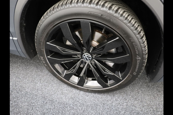 Volkswagen Tiguan 1.4 TSI eHybrid R-Line Business | Panodak | 20'' | Keyless | Elk. A-klep | IQ Light | Camera | Prijs Rijklaar!!