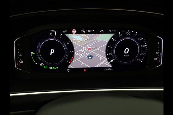 Volkswagen Tiguan 1.4 TSI eHybrid R-Line Business | Panodak | 20'' | Keyless | Elk. A-klep | IQ Light | Camera | Prijs Rijklaar!!