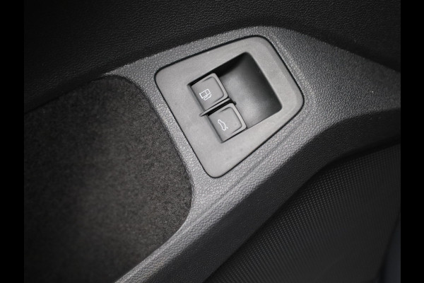 Volkswagen Tiguan 1.4 TSI eHybrid R-Line Business | Panodak | 20'' | Keyless | Elk. A-klep | IQ Light | Camera | Prijs Rijklaar!!