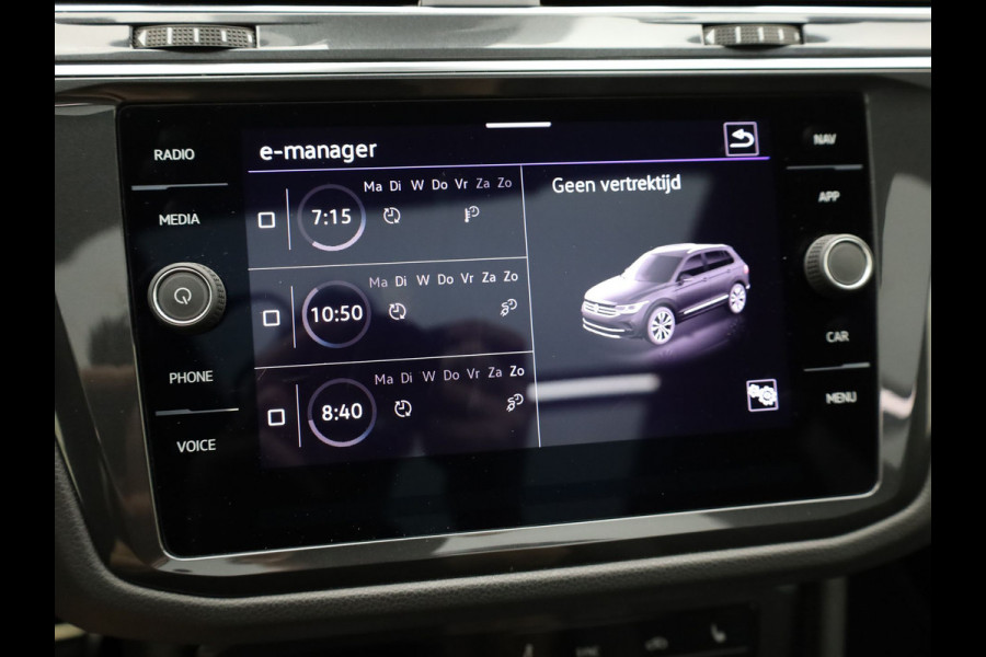 Volkswagen Tiguan 1.4 TSI eHybrid R-Line Business | Panodak | 20'' | Keyless | Elk. A-klep | IQ Light | Camera | Prijs Rijklaar!!