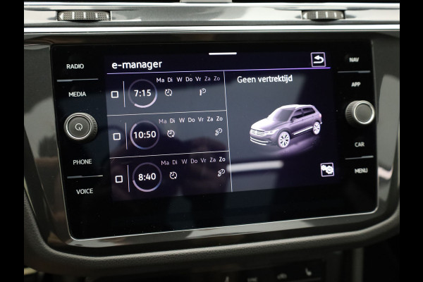 Volkswagen Tiguan 1.4 TSI eHybrid R-Line Business | Panodak | 20'' | Keyless | Elk. A-klep | IQ Light | Camera | Prijs Rijklaar!!