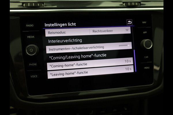 Volkswagen Tiguan 1.4 TSI eHybrid R-Line Business | Panodak | 20'' | Keyless | Elk. A-klep | IQ Light | Camera | Prijs Rijklaar!!