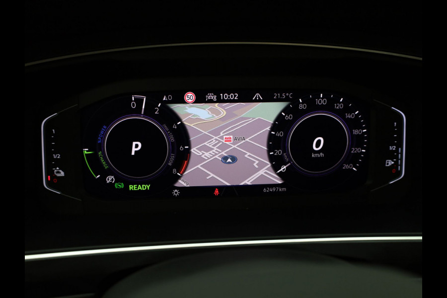 Volkswagen Tiguan 1.4 TSI eHybrid R-Line Business | Panodak | 20'' | Keyless | Elk. A-klep | IQ Light | Camera | Prijs Rijklaar!!