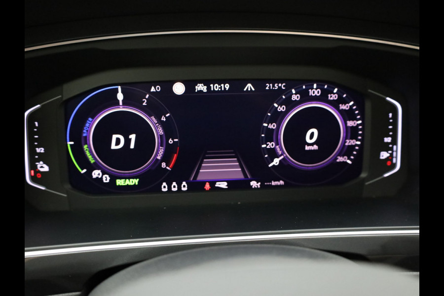 Volkswagen Tiguan 1.4 TSI eHybrid R-Line Business | Panodak | 20'' | Keyless | Elk. A-klep | IQ Light | Camera | Prijs Rijklaar!!