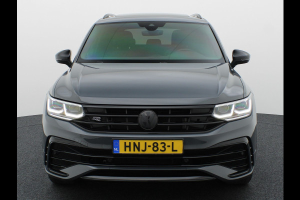 Volkswagen Tiguan 1.4 TSI eHybrid R-Line Business | Panodak | 20'' | Keyless | Elk. A-klep | IQ Light | Camera | Prijs Rijklaar!!