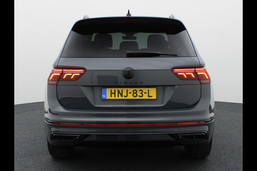 Volkswagen Tiguan 1.4 TSI eHybrid R-Line Business | Panodak | 20'' | Keyless | Elk. A-klep | IQ Light | Camera | Prijs Rijklaar!!