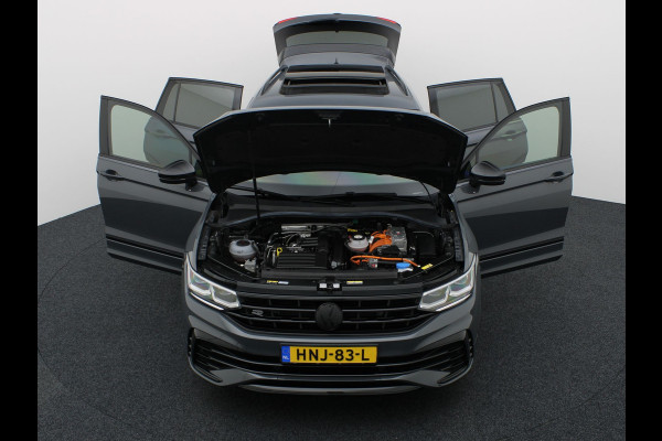 Volkswagen Tiguan 1.4 TSI eHybrid R-Line Business | Panodak | 20'' | Keyless | Elk. A-klep | IQ Light | Camera | Prijs Rijklaar!!