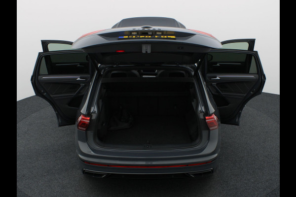 Volkswagen Tiguan 1.4 TSI eHybrid R-Line Business | Panodak | 20'' | Keyless | Elk. A-klep | IQ Light | Camera | Prijs Rijklaar!!