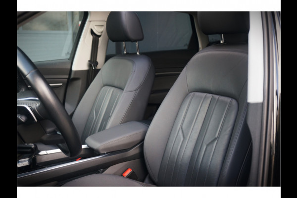 Audi e-tron e-tron 50 quattro Launch edition plus 71 kWh | Panoramadak | Stoelverwarming | Keyless | Apple Carplay | Luchtvering | Adaptive Cruise Control | Leer | Elek. Stoelen  | BTW | NAP | Led | Black Style | PDC | SOH 84,94%