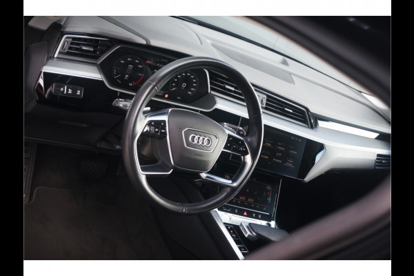 Audi e-tron e-tron 50 quattro Launch edition plus 71 kWh | Panoramadak | Stoelverwarming | Keyless | Apple Carplay | Luchtvering | Adaptive Cruise Control | Leer | Elek. Stoelen  | BTW | NAP | Led | Black Style | PDC | SOH 84,94%