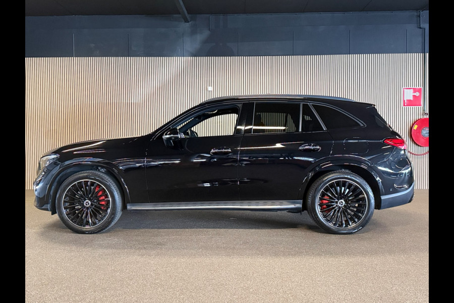 Mercedes-Benz GLC 400e 4 MATIC AMG STYLING-LUCHTVERING-GESTUURDE ACHTERAS-PANORAMA-MEMORY-HEAD UP-BURMESTER-ZEER COMPLEET