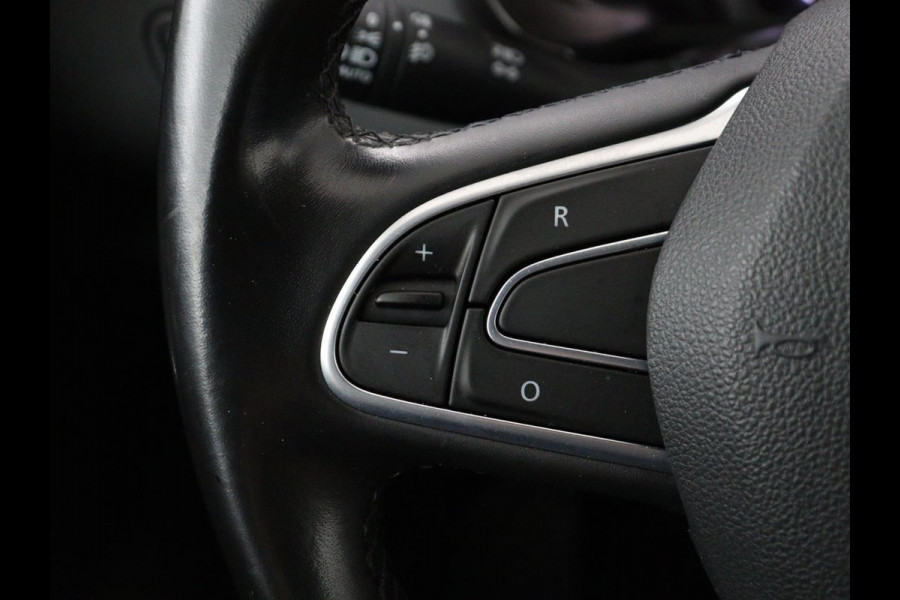 Renault Kadjar 1.2 TCe Bose Panoramadak | Bluetooth | Cruise control | Climate control | Stoelverwarming | Bose Audio | Achteruitrij camera | Parkeersensoren | Navigatie