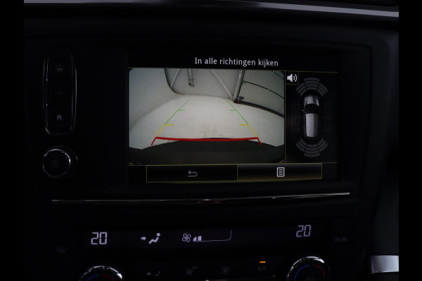 Renault Kadjar 1.2 TCe Bose Panoramadak | Bluetooth | Cruise control | Climate control | Stoelverwarming | Bose Audio | Achteruitrij camera | Parkeersensoren | Navigatie
