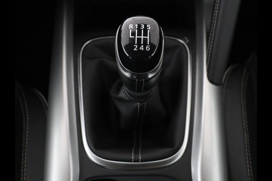 Renault Kadjar 1.2 TCe Bose Panoramadak | Bluetooth | Cruise control | Climate control | Stoelverwarming | Bose Audio | Achteruitrij camera | Parkeersensoren | Navigatie