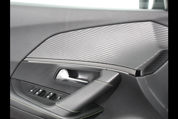 Peugeot 2008 1.2 PureTech 130pk Automaat GT Climate Control Camera Achter Navigatie Apple Carplay / Android auto Digitale Cockpit Velgen 17 inch