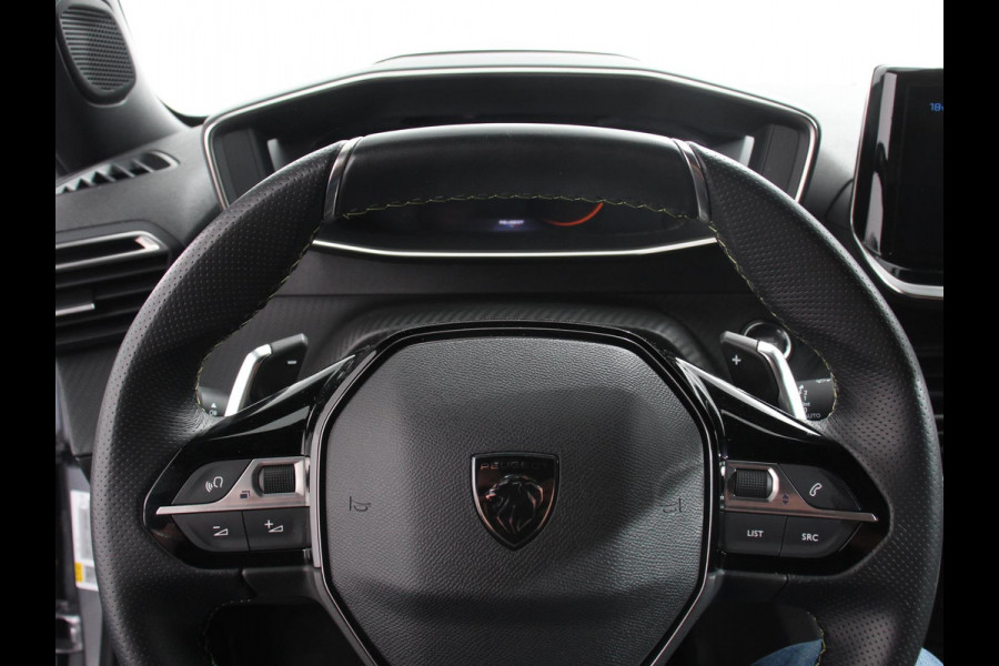 Peugeot 2008 1.2 PureTech 130pk Automaat GT Climate Control Camera Achter Navigatie Apple Carplay / Android auto Digitale Cockpit Velgen 17 inch