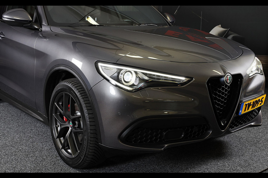 Alfa Romeo Stelvio 2.0 T AWD Veloce / Cognac Leder / Acc / Lane Assist / Memory / Elek Stoelen / Navi / Camera / 20 Inch