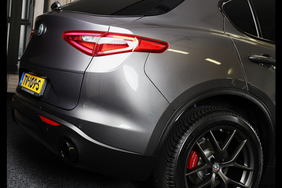 Alfa Romeo Stelvio 2.0 T AWD Veloce / Cognac Leder / Acc / Lane Assist / Memory / Elek Stoelen / Navi / Camera / 20 Inch